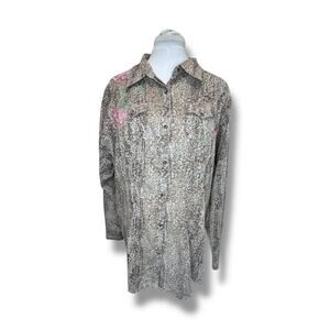 Wrangler Women’s Pearl Snap Embroidered Western Animal Print Shirt size XXL